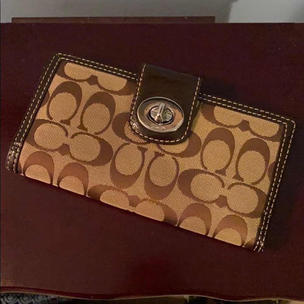 Coach Wallet - Picture 2 of 4